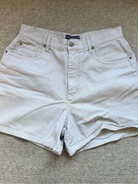 Vintage halston jeans wear white denim shorts high rise size 12